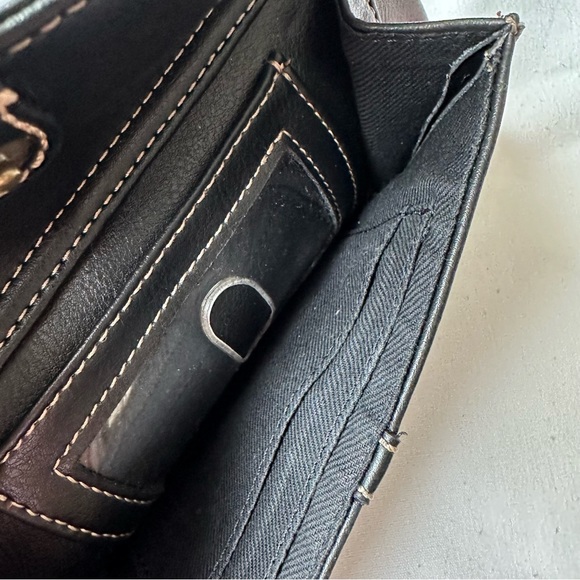 Nine West Wristlet Wallet Black - Picture 7 of 7